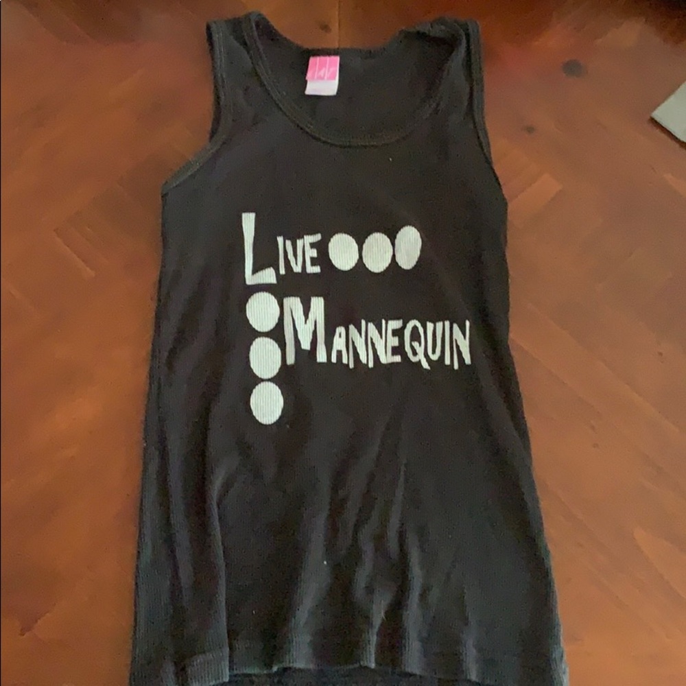 Live mannequin shirt